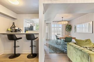 Bright & Breezy 2-Story Loft in Dallas - 5