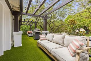 Modern 2BR Dallas Loft w Private Outdoor Terrace - 5