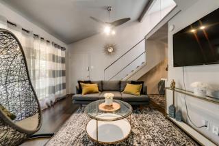 Sophisticated 2BR1BA Retreat w Designer Terrace - 2