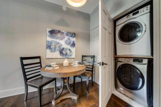 Spacious 1BR sophisticated with tons of windows - 6