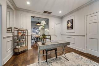 Spacious 1BR sophisticated with tons of windows - 7