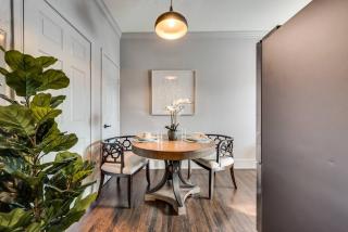 Relaxed Spacious 1BR Stay for Business or Fun - 5