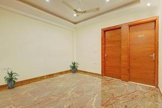 Townhouse Lucky Grand Palace - Ghaziabad - 4