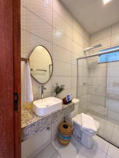 Casarão com 5 Suítes - 150m da praia - até 15 pessoas - Família e Lazer - 2