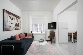 Stylish Roncesvalles Flat - 7