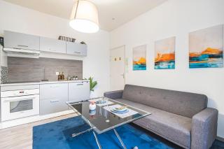 peaceful retreat & cozy apartment in reims , sleep4 ,near city center , free public parking - 1