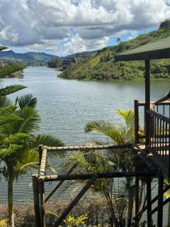 Cabañas con vista al Embalse - 1