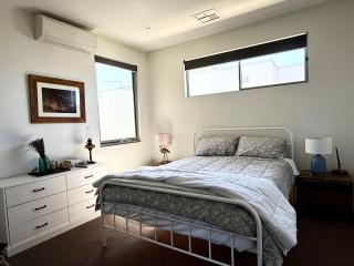 Beachside Family Home - 6