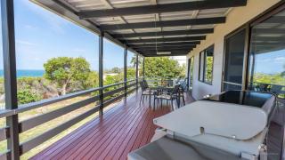 Peter's Cottage - A Coastal Gem In Historic 1770 - 9