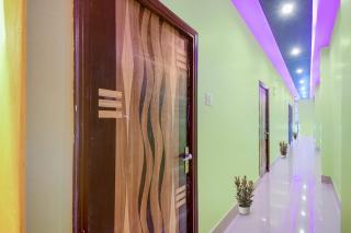 Hotel O Gypsy and Restaurant - 5