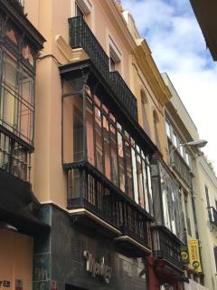 nice apartment on Calle Cuna, 2 balconies - 4