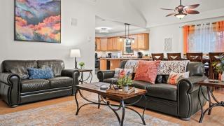 Mews Mountain House by AvantStay Walk to Beach Hot Tub Game Room - 3