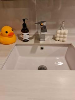 New Ultra Highend Condo center BKK BTS 4min walk Perfect for Staycation - 1