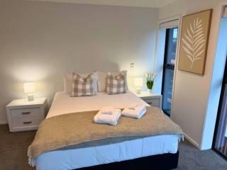Serene 2BR Retreat at the heart of Christchurch Central City - 7
