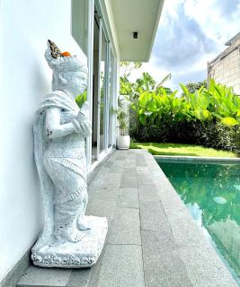 The Zain Secret Villa Canggu - 5