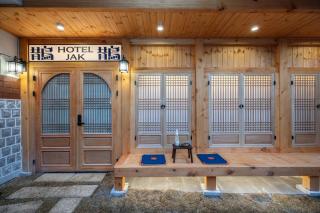 Hotel Jak Insandong by Aank - 1