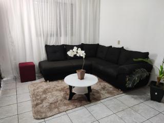 Family home France 1 - 0