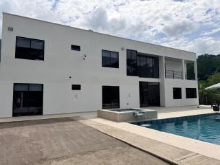 Villa Betty- Villeta Cundinamarca - 0