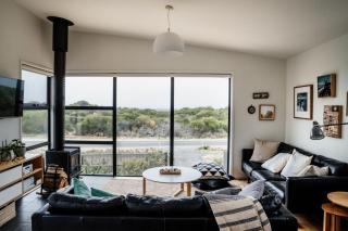 Moonbird Beach Shack ~ Ocean Escape - 6