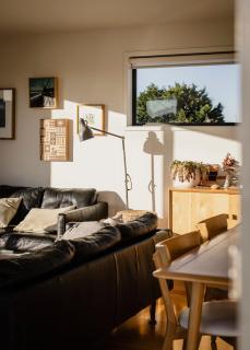 Moonbird Beach Shack ~ Ocean Escape - 7