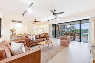 'Lady of the Lagoon' Spacious Waterfront Luxury - Darwin - 0