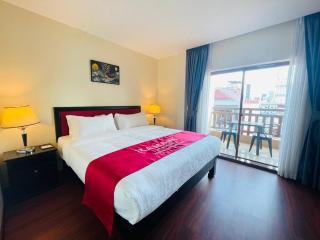 Ramada by Wyndham Phnom Penh Central - 1