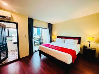 Ramada by Wyndham Phnom Penh Central - 3