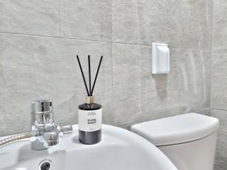 Gongdeok Studio Private Room 5 Min to Subway - 1