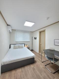 Gongdeok Studio Private Room 5 Min to Subway - 6