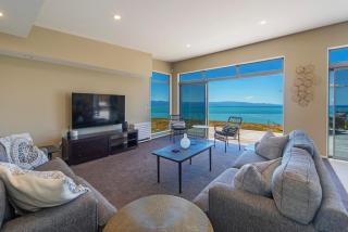 Seawatch - Spa Pool & Panoramic Ocean Views - 2