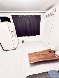 Private Family Home 3 - 6