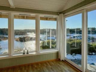 Seaside Cabin With Archipelago Views In Radøy - 2