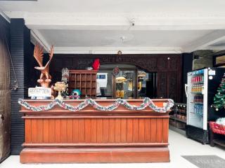 RedDoorz at Mahendra Beach Inn Kuta - 6