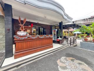 RedDoorz at Mahendra Beach Inn Kuta - 9