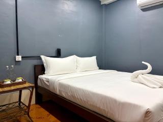 River Nest Hostel - 4