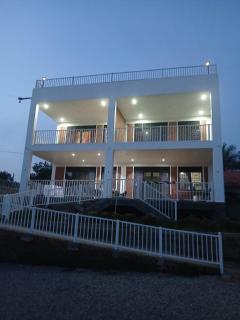 3-room apartment with large terrace near airport - 1