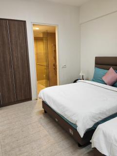 By The Sea Batu Ferringhi Beach Front, Seaview And Pool Front - 8