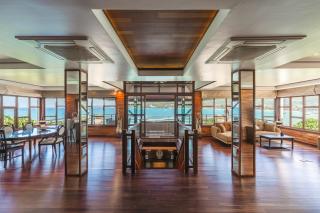 35 - Vast Beach Front Villa - 1