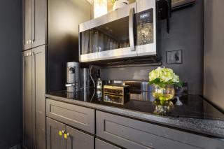 Refined Studio in Dallas Historic Munger Place - 8