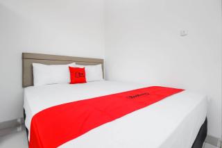 RedDoorz near UPH Karawaci 2 - 4
