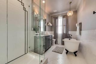Modern Luxury in Historic Neighborhood - 5
