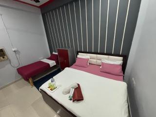 Regard by "Rudra prabha Inn" front of Ram Mandir vip gate number 11& 200 metre Ayodhya dham station - 5