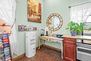 Howard Johnson by Wyndham Pasadena - Pasadena - 1