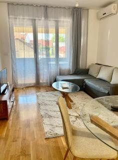 Riverside Park Apartment near City Center - 7