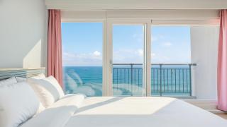 Gangneung Haerang Pension - 0