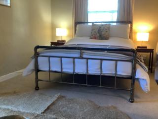 The Somerton Hideaway - 9