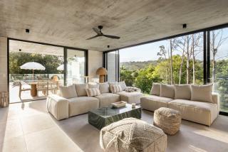 Latitude 156 - Elevated Luxury Overlooking the Greens - 8