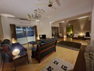 Luxurious and cozy flat in Dhanmondi - 8