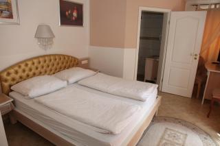 Hotel Villa Toscana - Gersthofen - 5