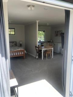 The Cottage in Waikawa - 8